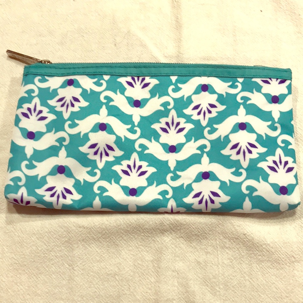Floral Print Cosmetic bag!